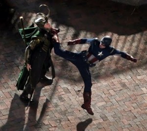 The-Avengers-Loki-vs-Captain-America-1