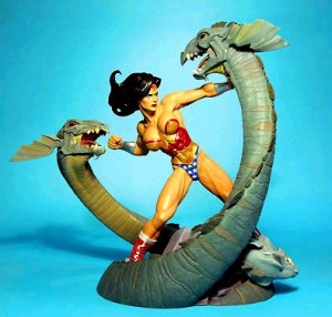 wonder woman statue 2